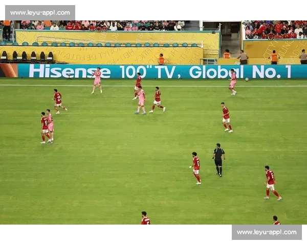 海信百吋大屏世俱杯突围:技术密码如何成就全球领跑者