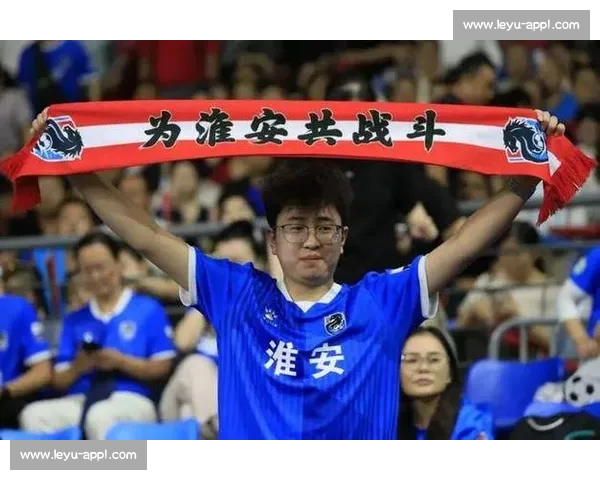 南通 “战袍” 亮剑苏超:草根逆袭书写城市荣耀 南通 “战袍” 亮剑苏超:草根逆袭书写城市荣耀