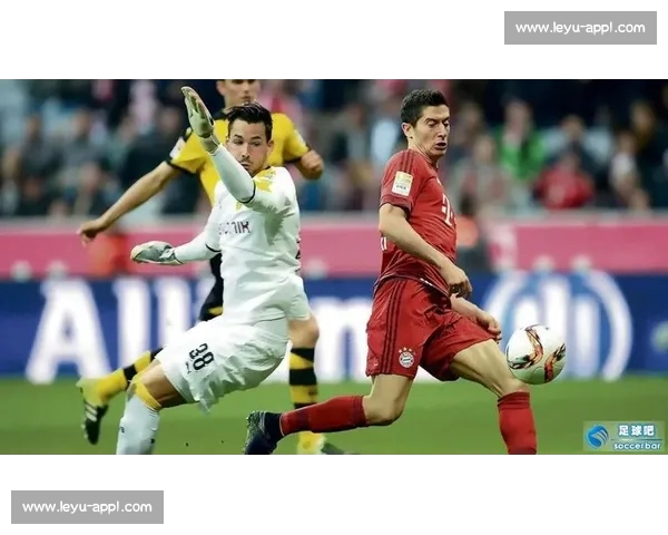 手术刀切球：足球场上的致命艺术与科学