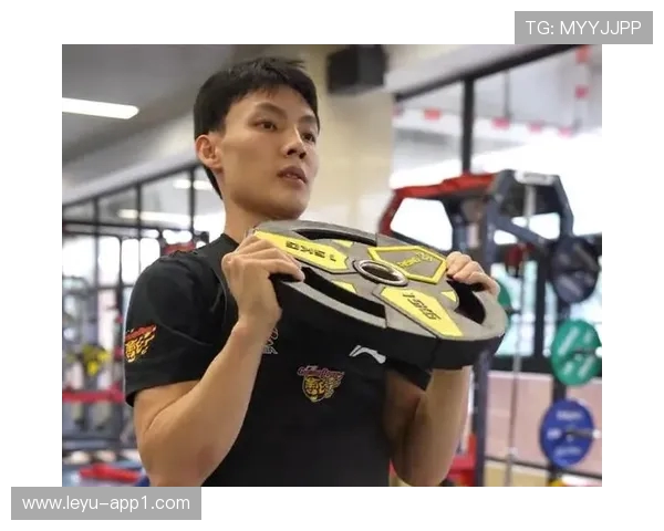 广东二沙训练四大亮点：徐杰突破犀利，胡明轩对抗升级，徐昕三分显威，杜润旺策应盘活